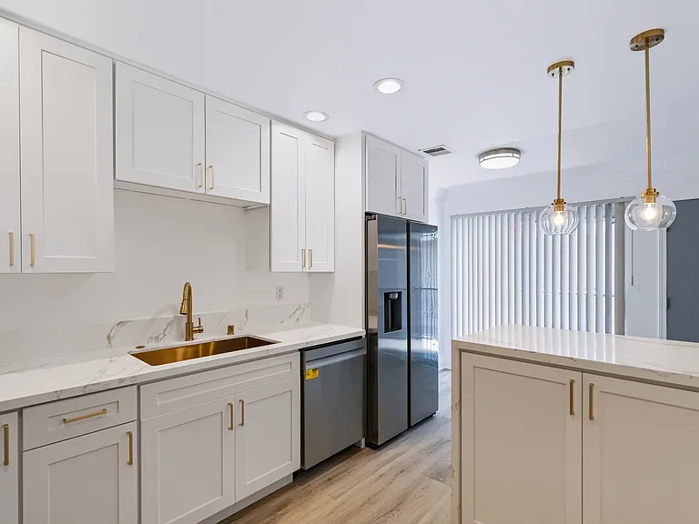 510 Spring Rd #120 — Photo 30
