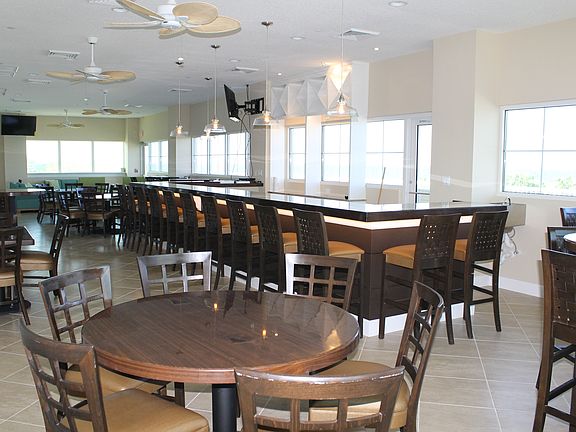 4th image of 262 Aquarina Blvd #262