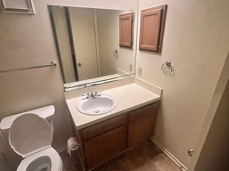 1901 Holleman Dr W #416 — Photo 6