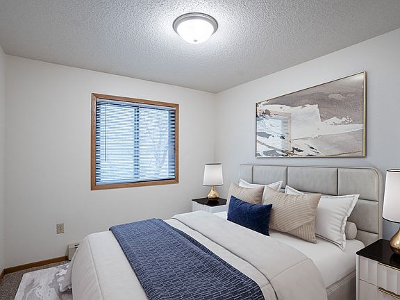 Fargo, ND Prairie Park Apartments | Bedroom