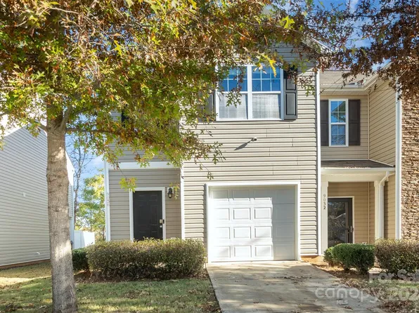 9036 Bradstreet Commons Way, Charlotte, NC 28215