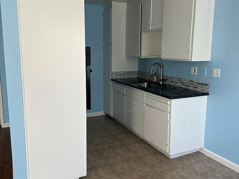 1421 Gordon St #12 — Photo 7