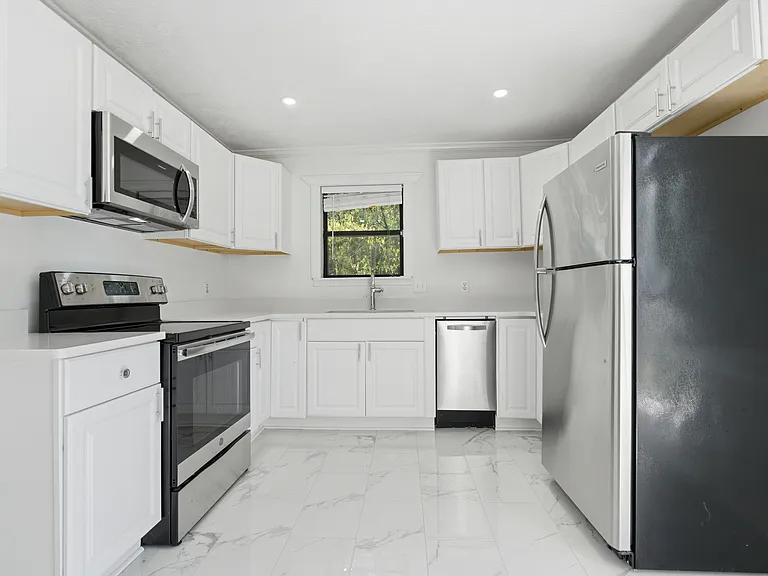 129 Sandalwood Cir — Photo 8