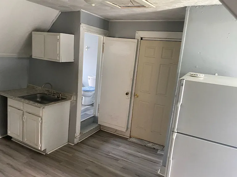 243 Webster Ave #3 — Photo 14