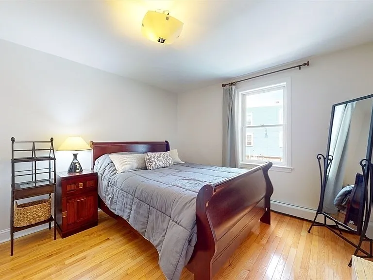 346 Norfolk St — Photo 9