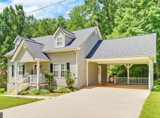12 Hiawatha Hills Rd, Cleveland, GA 30528