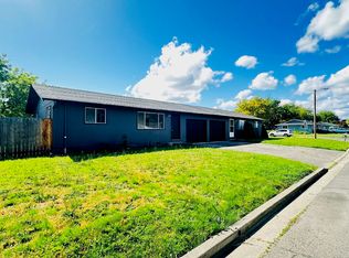 71 Tracy Ave #71 & 73, Eagle Pt, OR