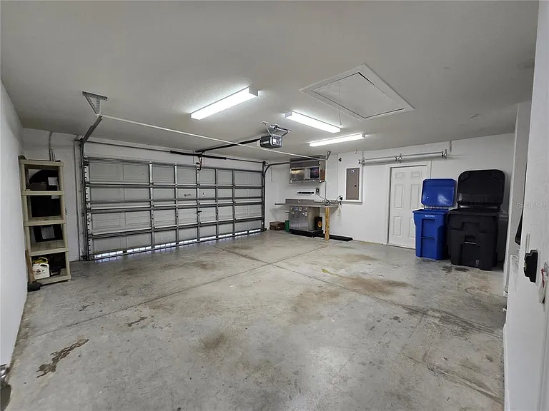 20008 Nob Oak Ave — Photo 24