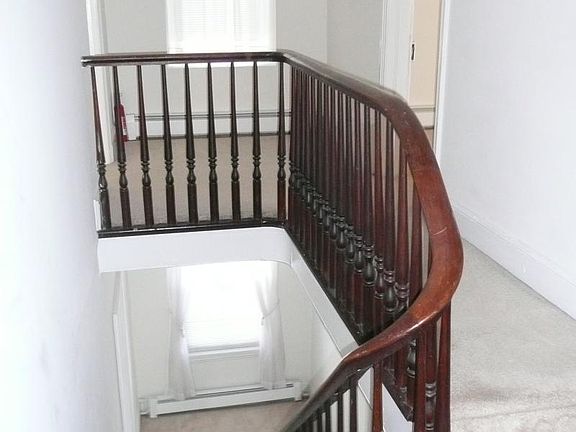 Staircase 2nd to 3rd flr