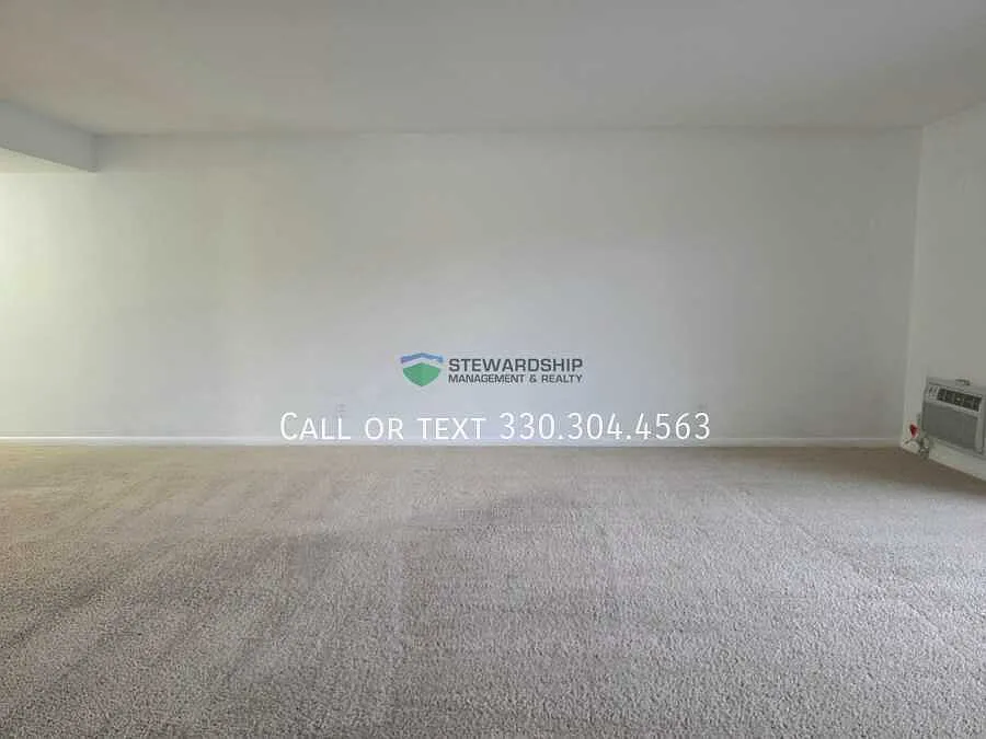Two-Bedroom, Two-Bathroom Apartment In North Canton Available Now! — Photo 2