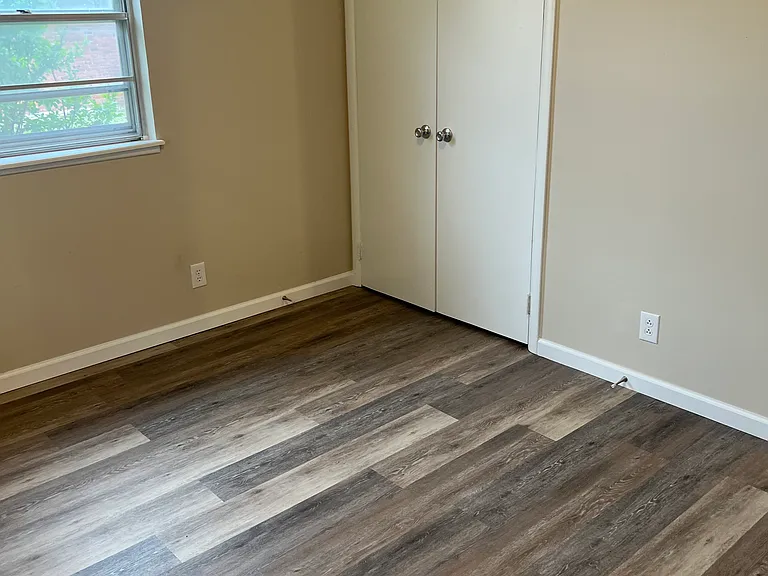105 Margaret Cir — Photo 9