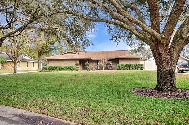 1st image of 1106 Country Close Dr