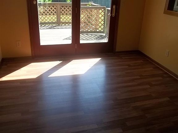 4th image of 1857 Harris Ln