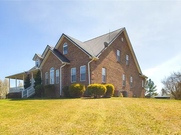 (undisclosed Address), Parkersburg, WV 26104