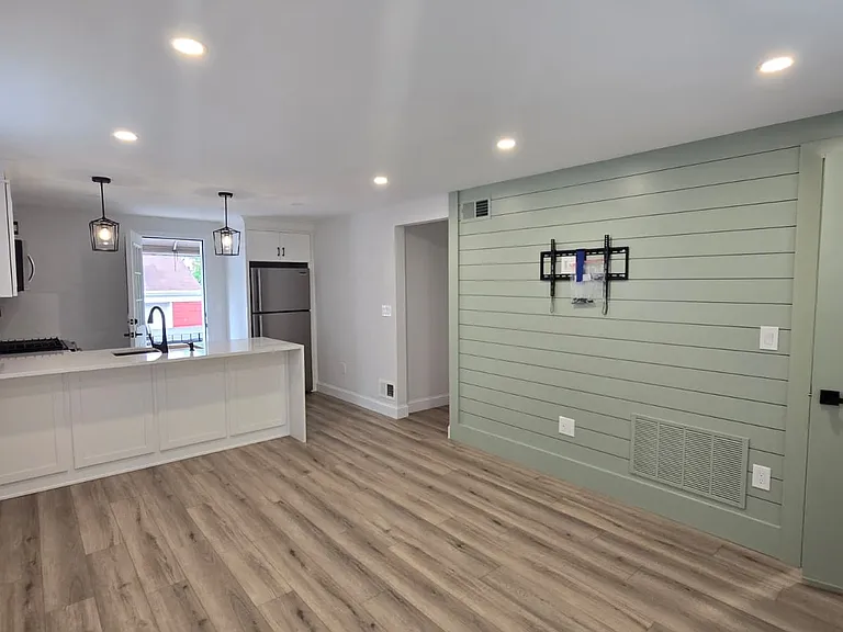 613 Willow Ave #1 — Photo 7