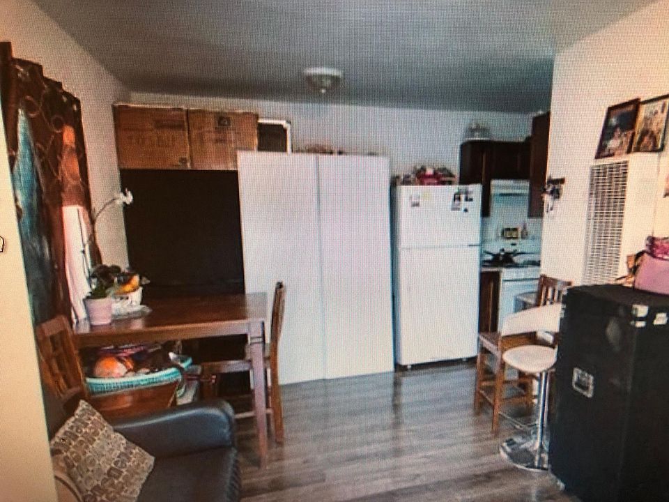 2nd image of 1505 E 98th St