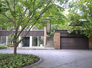 1416 Cedar Bend Dr, Bloomfield Hills, MI 48302