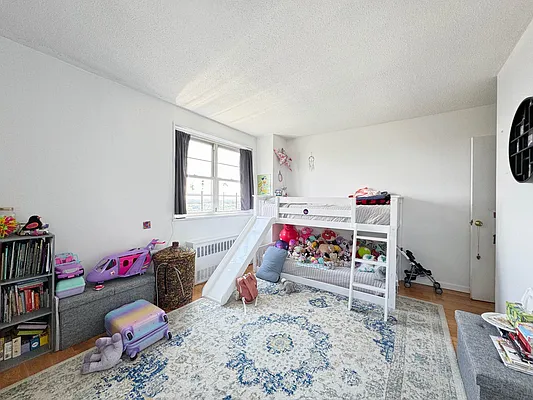 Rented by Keller Williams NYC | media 27