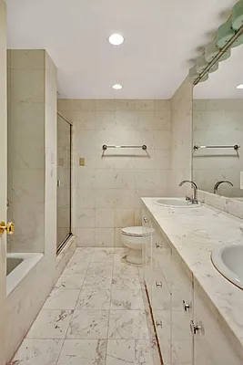 Rented by Keller Williams NYC | media 31