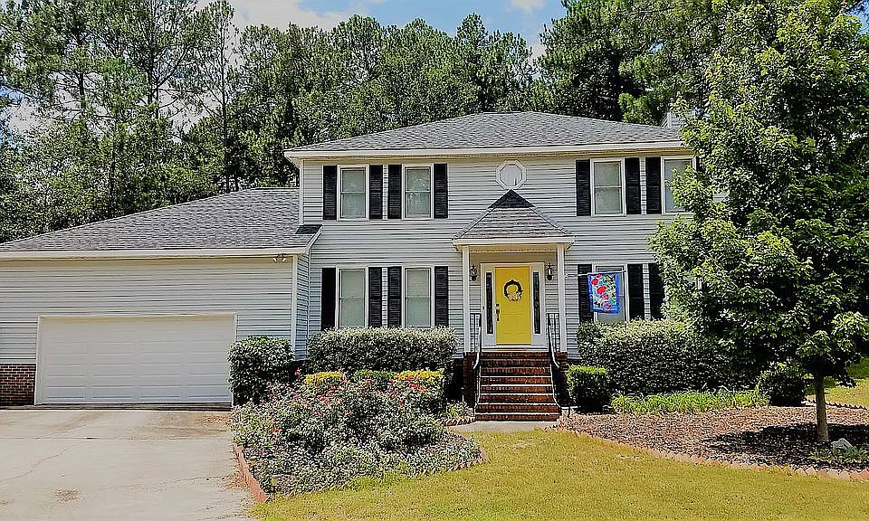 Welcome to 14 Nicklaus Ln!
