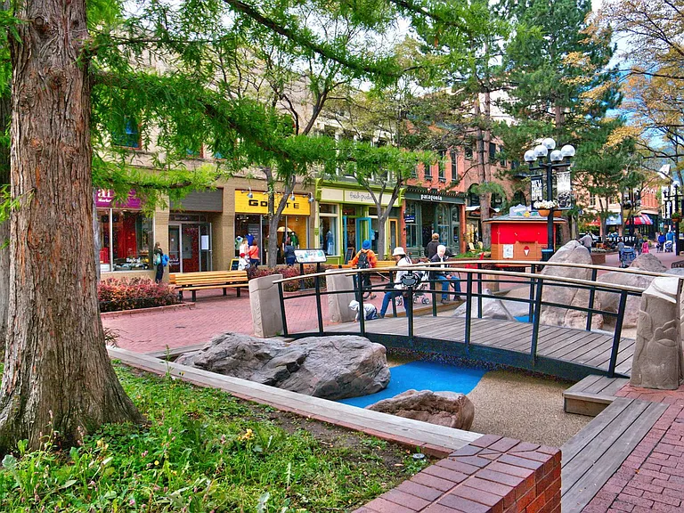 350 Arapahoe Ave #16 — Photo 35