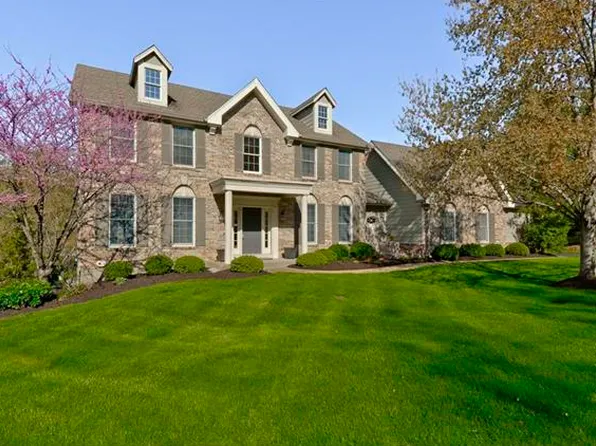 1301 Carriage Crossing Ln, Chesterfield, MO 63005