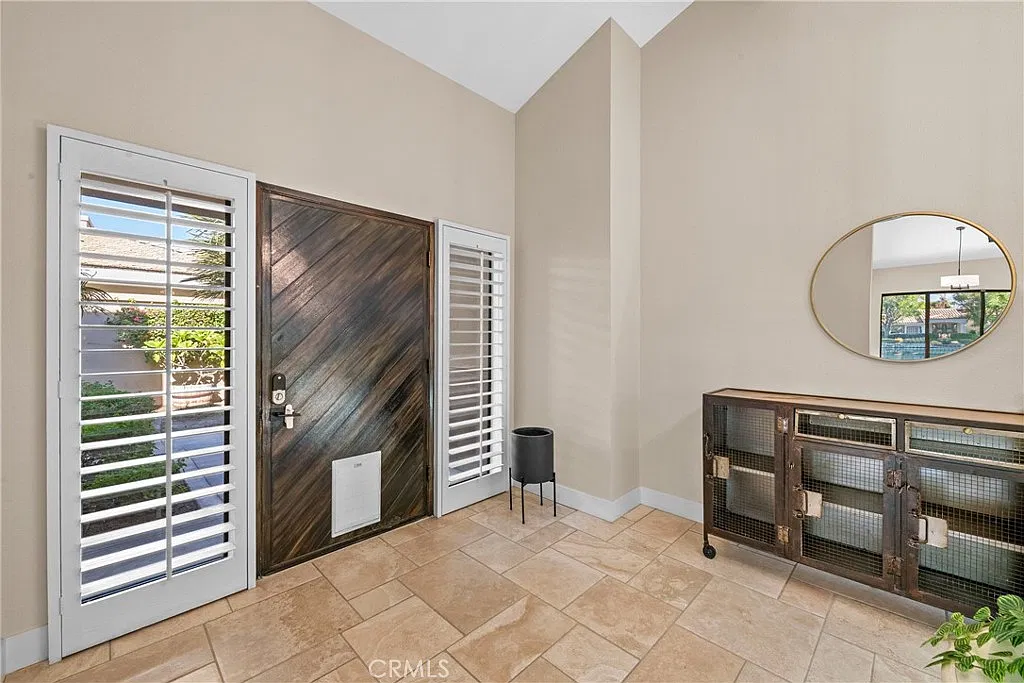 3 bed, 3.5 bath, 3031 sqft, $4,499 — Photo 2
