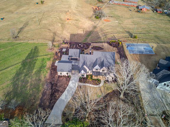 4th image of 3273 Bailey Rd