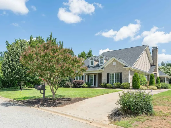 1 Laurel Grove Dr, Simpsonville, SC 29681