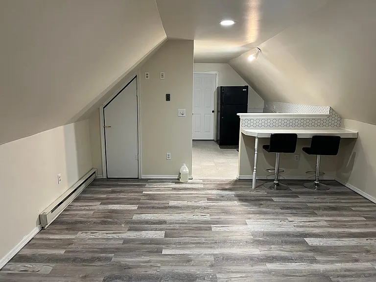 19 Hampton St #4 — Photo 13