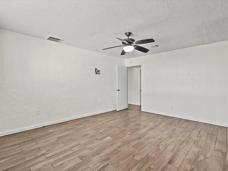 3705 Misty Cove Ct — Photo 17