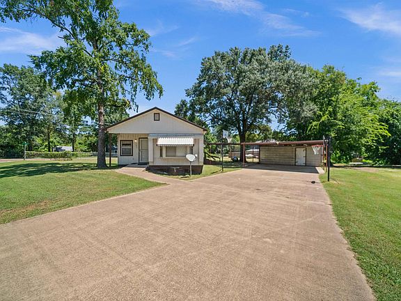 3rd image of 136 Palisade Dr