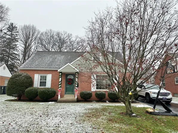 714 Roselawn Ave NE, Warren, OH 44483