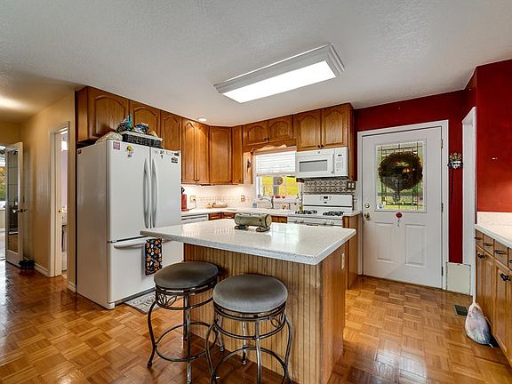 4th image of 273 Pressley Circle Rd