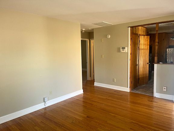 3rd image of 7340 Briardale Dr