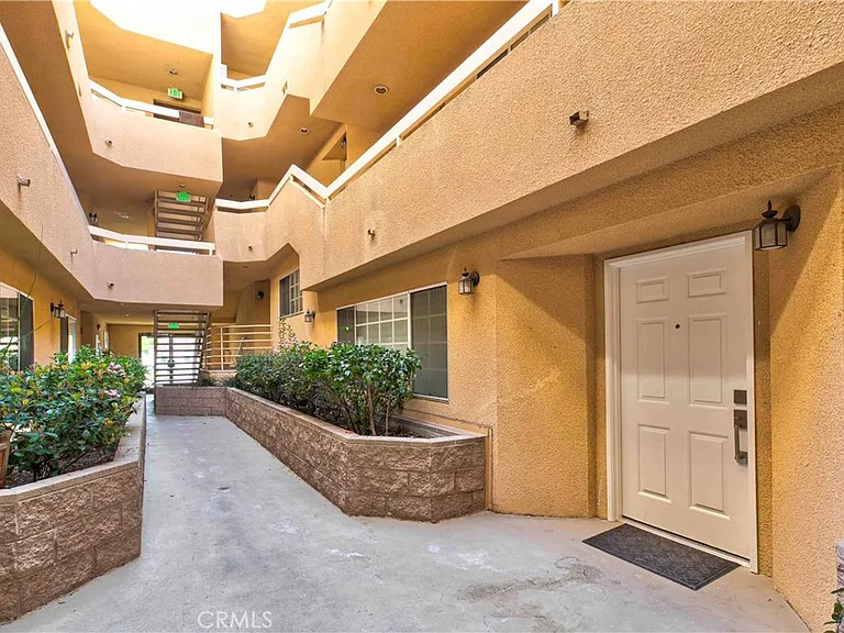345 W Alameda Ave #104 — Photo 35