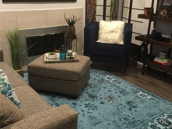5th image of 935 La Posada Dr Unit 113