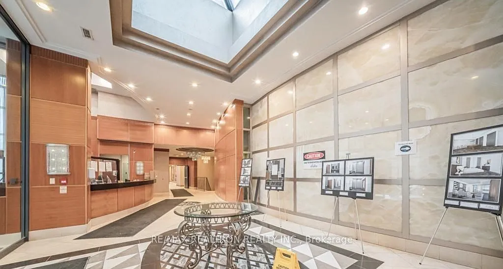 Building Photo - 153 Beecroft Rd #1209