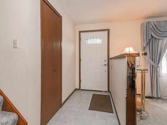 2nd image of 669 Sherwood Dr