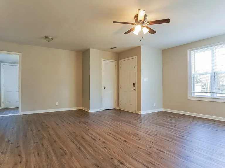 700 Robison Dr — Photo 5