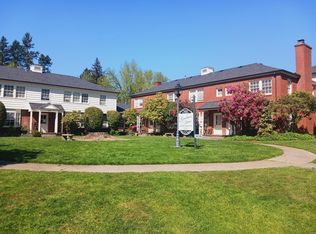 Broadmoor Manor, Portland, OR 97225