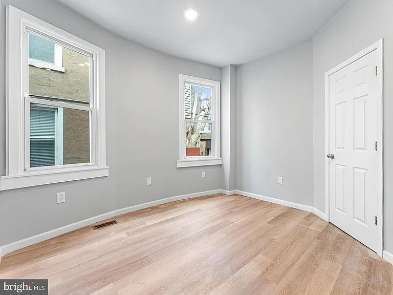 1511 N 54th St — Photo 10
