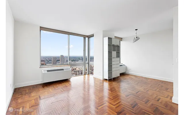 Rented by Douglas Elliman | media 21