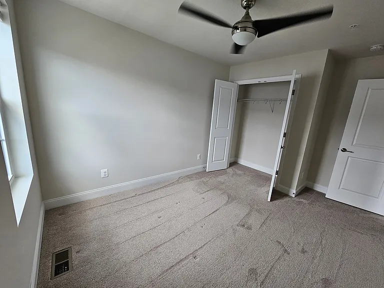 625 Heathland Trl — Photo 27
