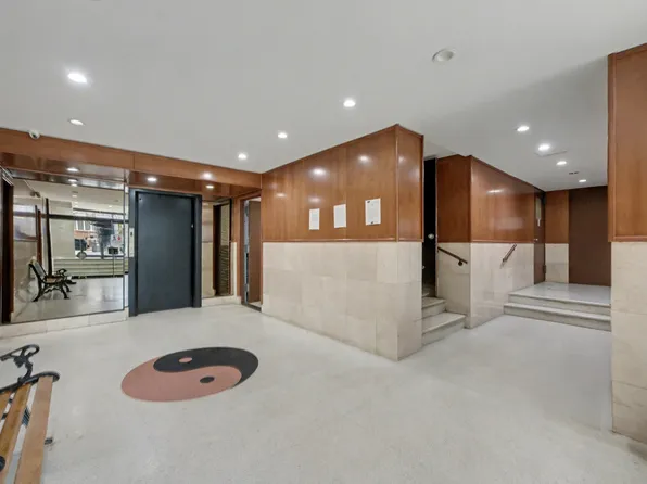 1577 East 17th Street image 9 of 15