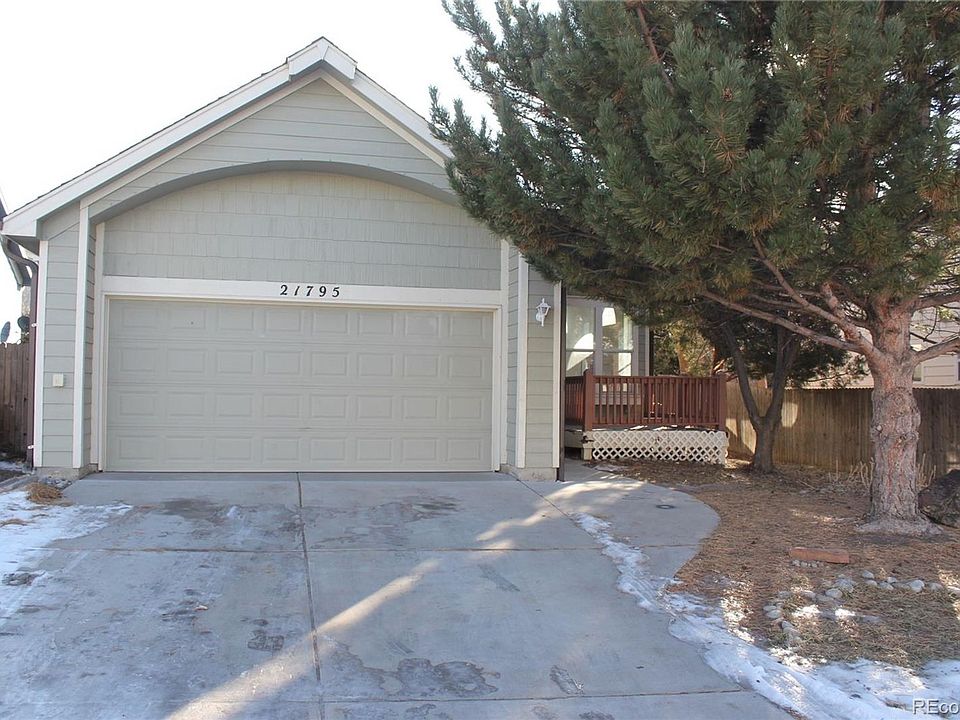 1st image of 21795 Farmingdale Way