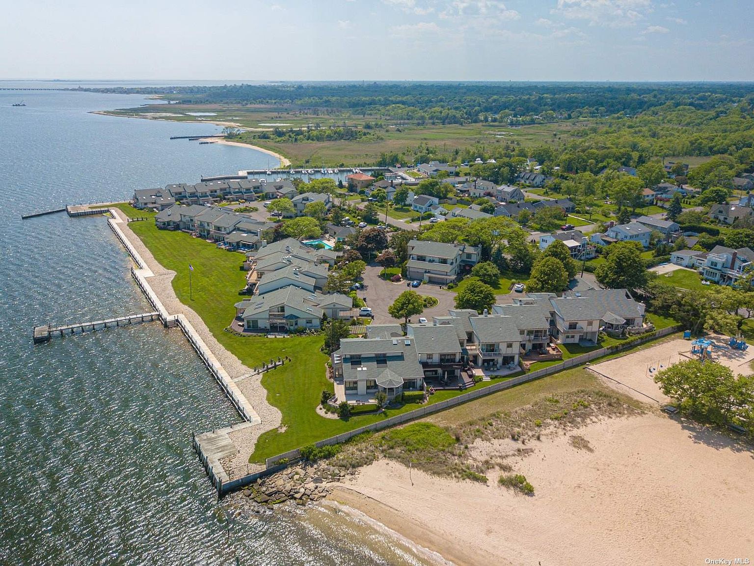 6 Captains Walk UNIT 6, Bay Shore, NY 11706 Zillow