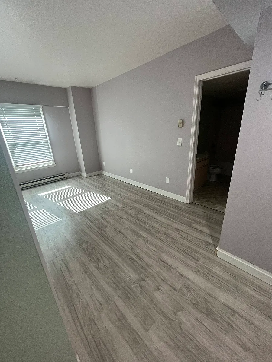 Building Photo - 505 E Denny Way #104