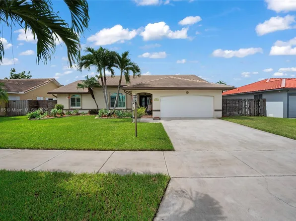 15806 SW 144th Pl, Miami, FL 33177