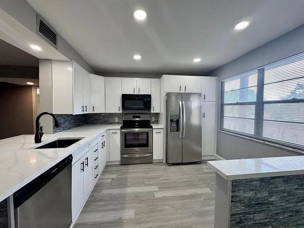 4401 Martinique Ct APT G2, Pompano Beach, FL 33066